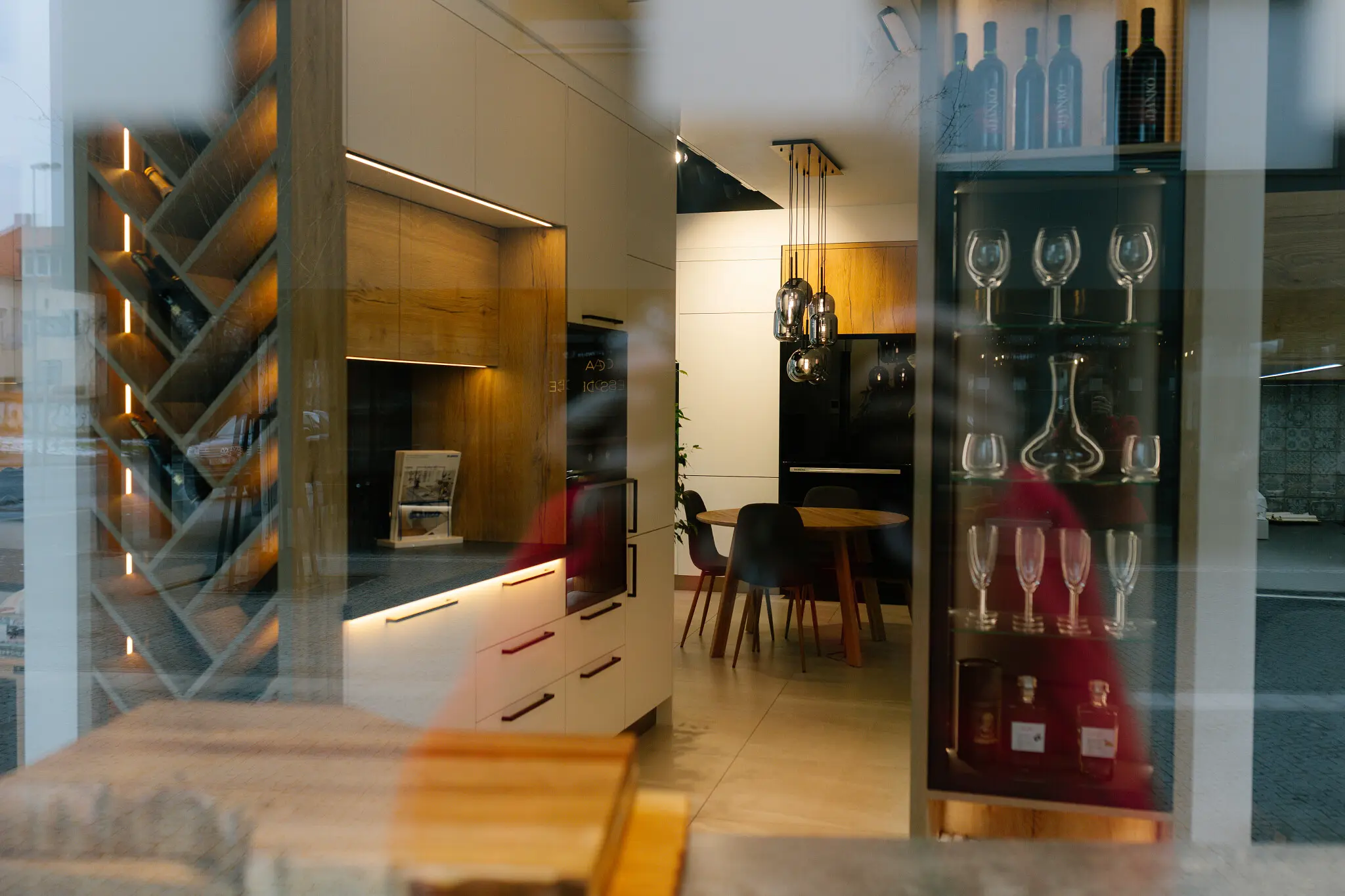 Michelle Bivotti Showroom - Reference