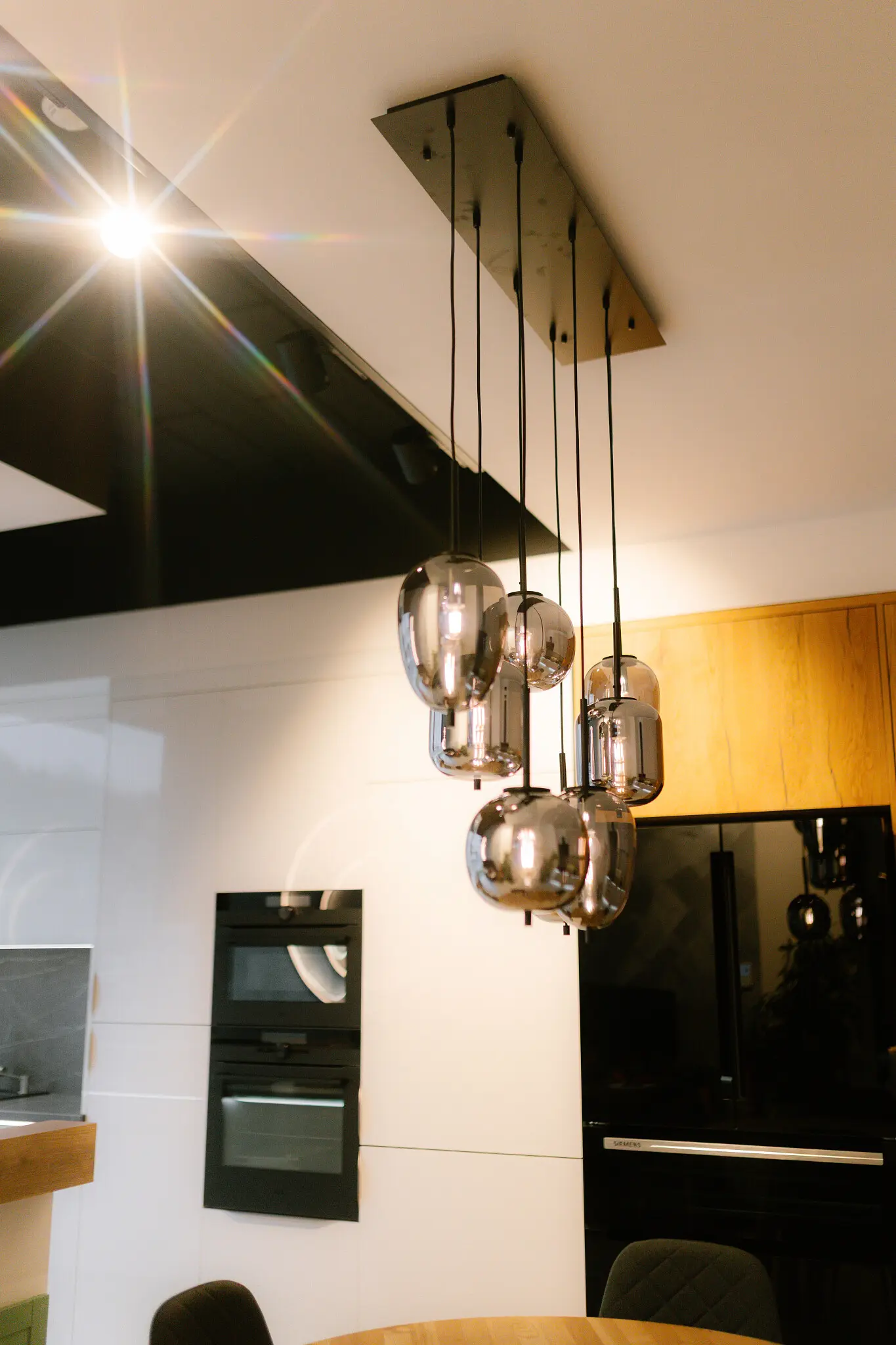 Moderní závěsná osvětlení